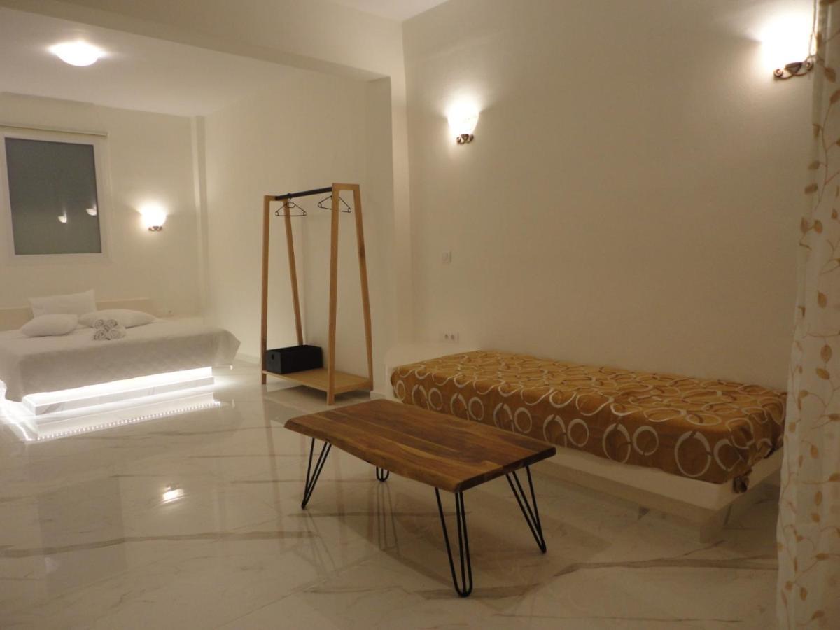 Triena Apartments Fira  Exterior photo