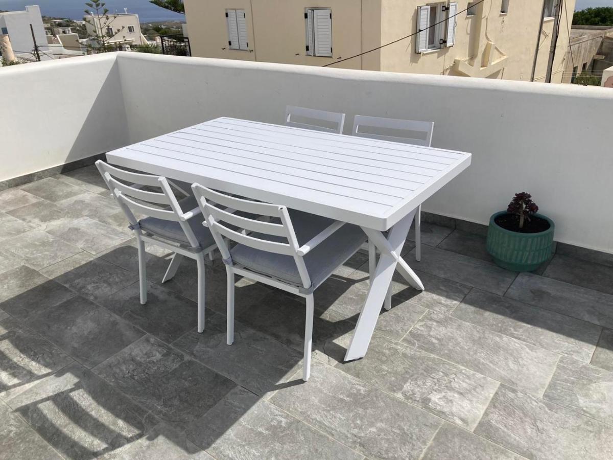 Triena Apartments Fira  Exterior photo